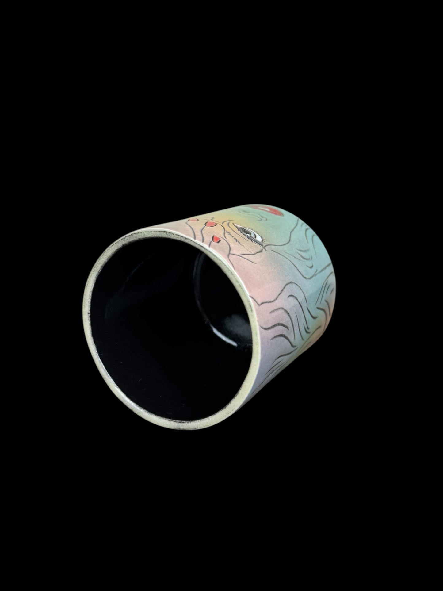 Airbrushed Retro Woman Carved Cup